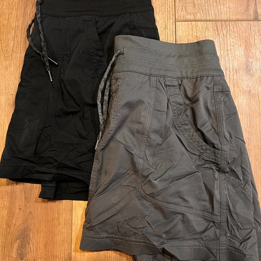 The North Face Skort Bundle✨ Black and Gray